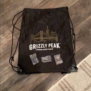 Grizzly Peak Drawstring bag + Pin Pack